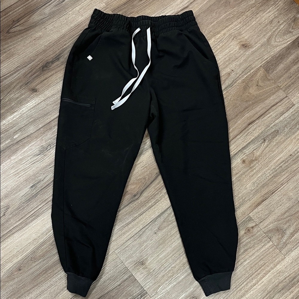 Figs Black Ankle Pants